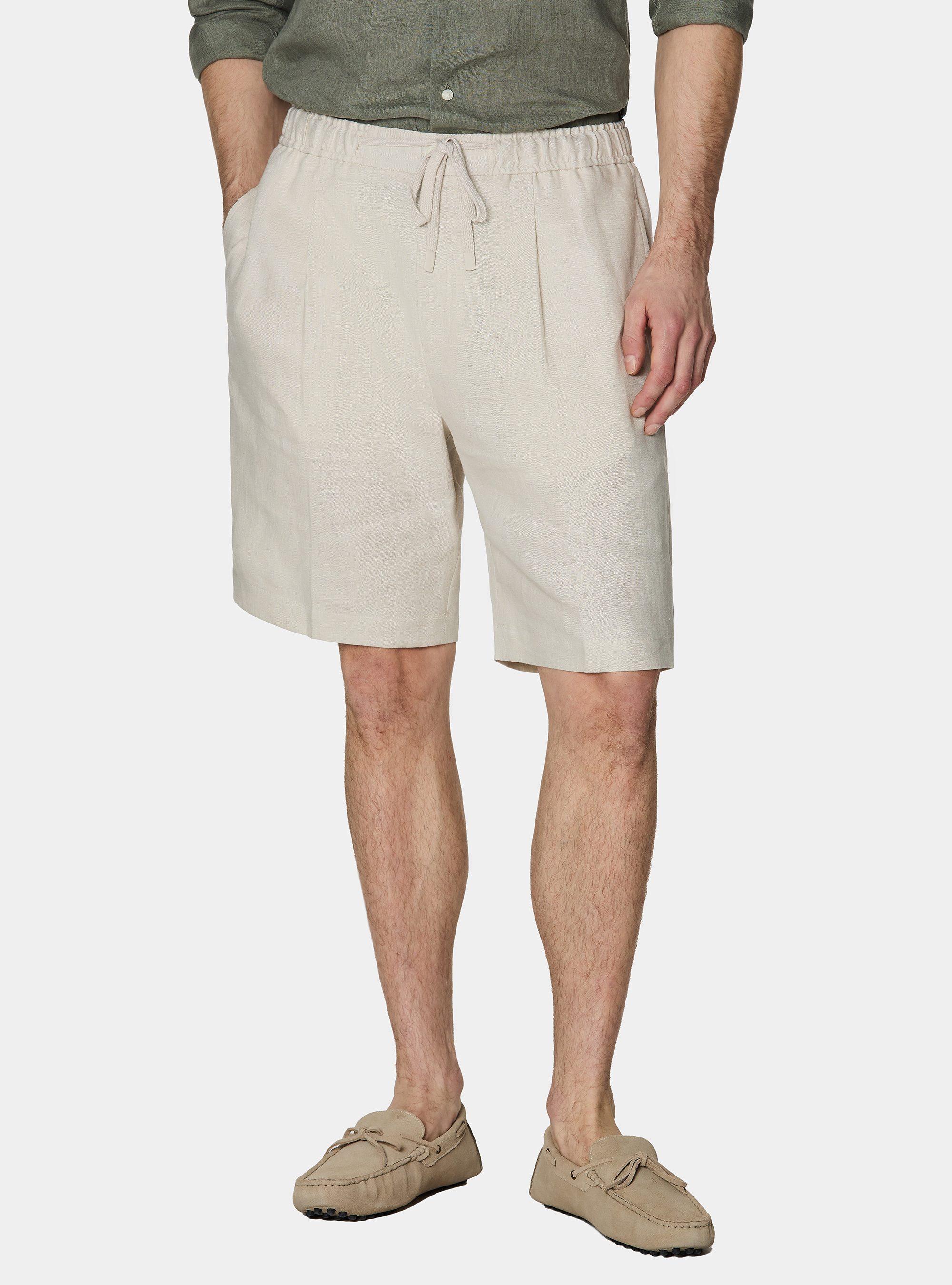 Linen Bermuda shorts with drawstring, ECRU