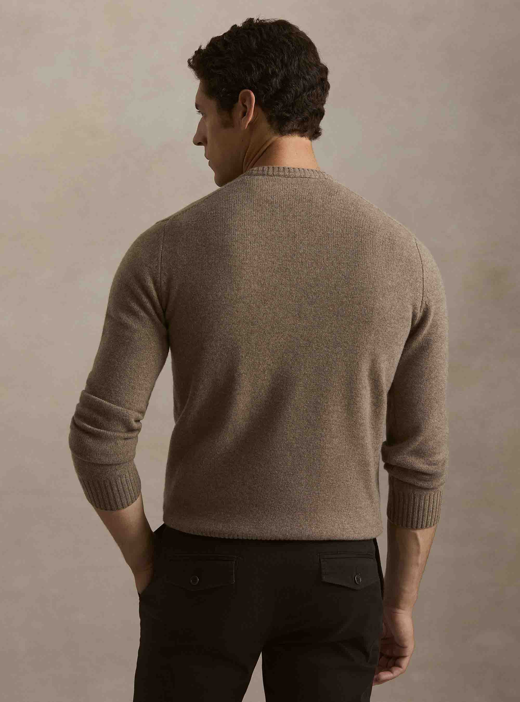 Maglia girocollo in misto lana e cashmere, FANGO