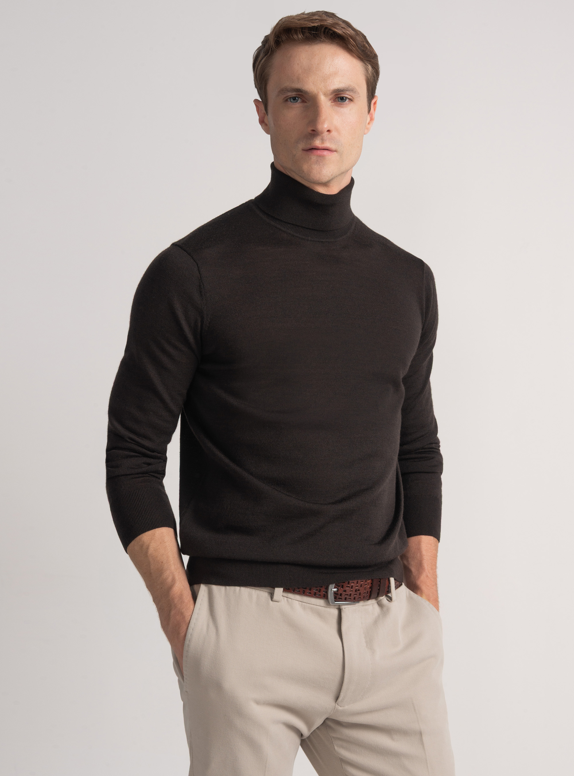 Turtleneck in pure extra-fine merino wool, BROWN
