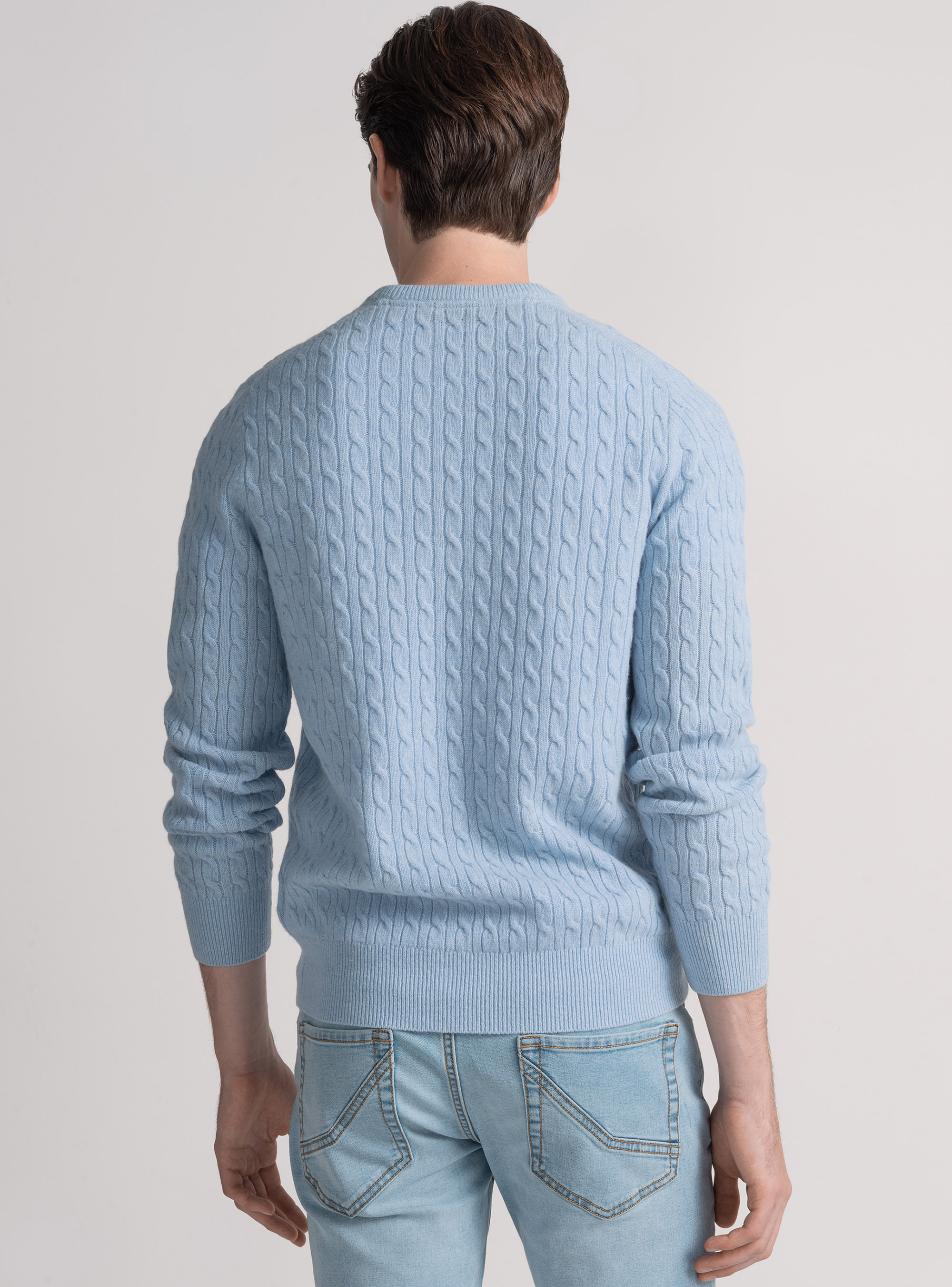 Maglia girocollo con treccia in lana e cashmere, AZZURRO POLVERE 0283C