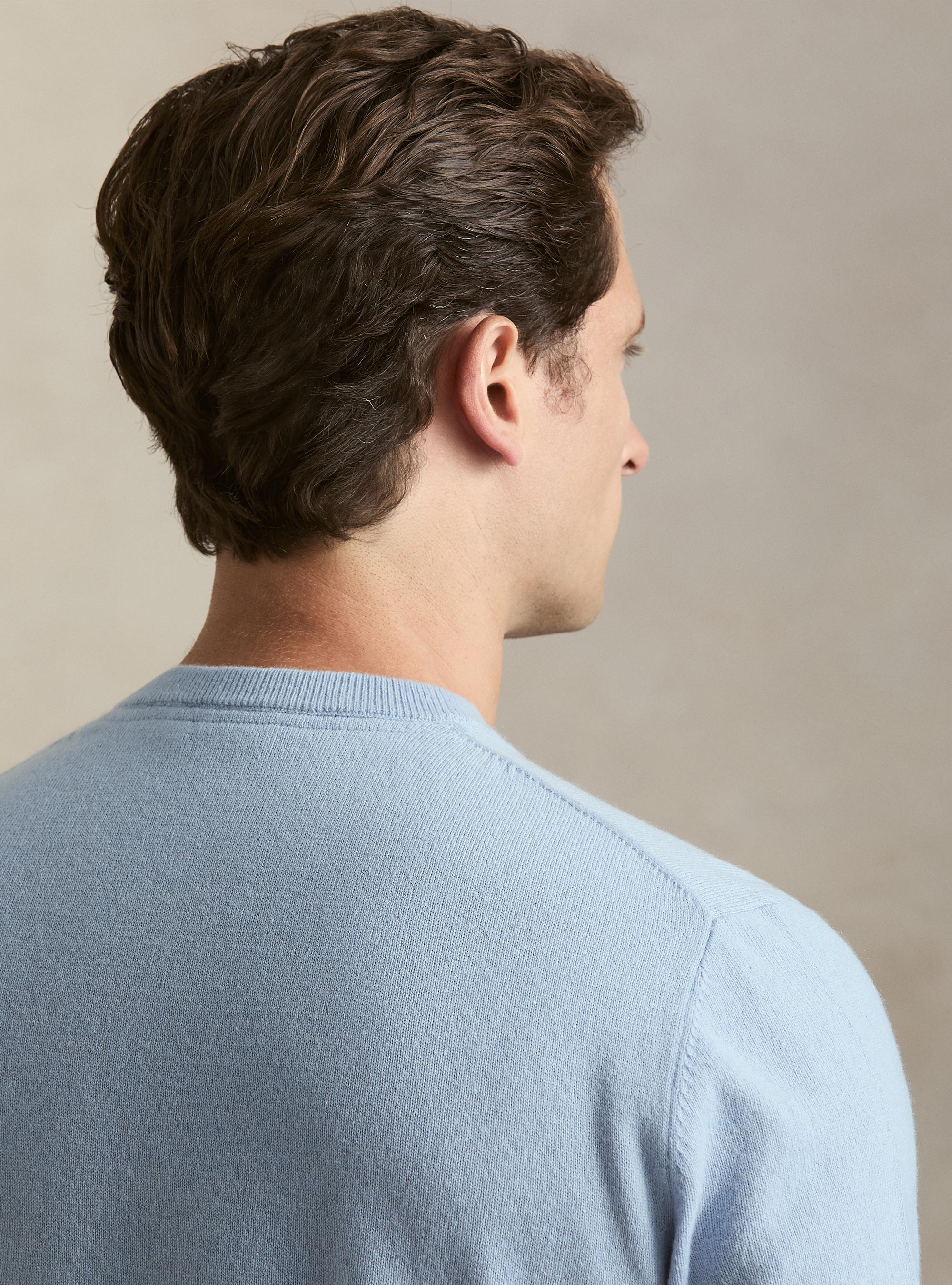 Rundhalspullover aus 100% Kaschmir, 0266C AZZURRO