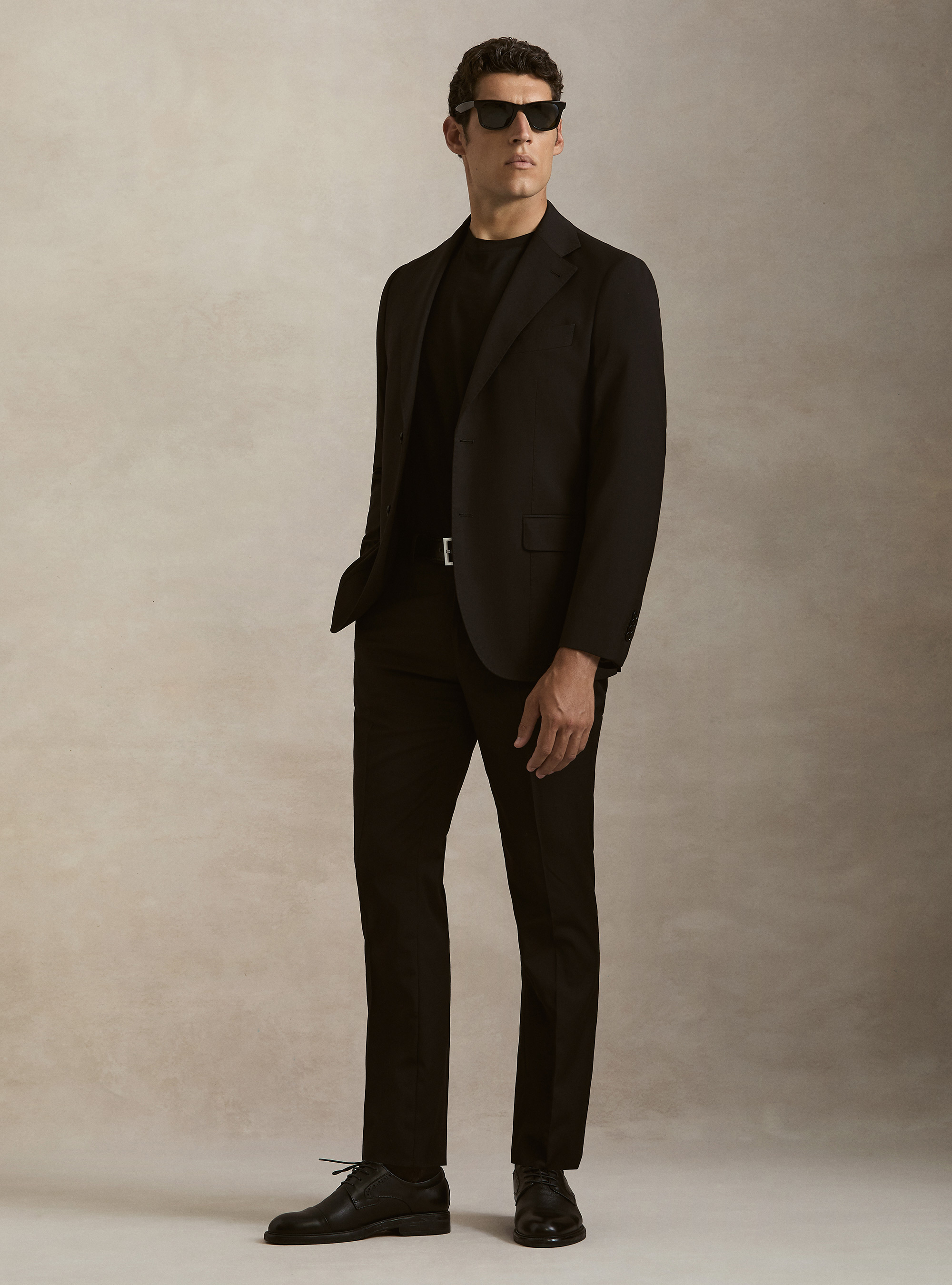Abito nero classico slim fit, 