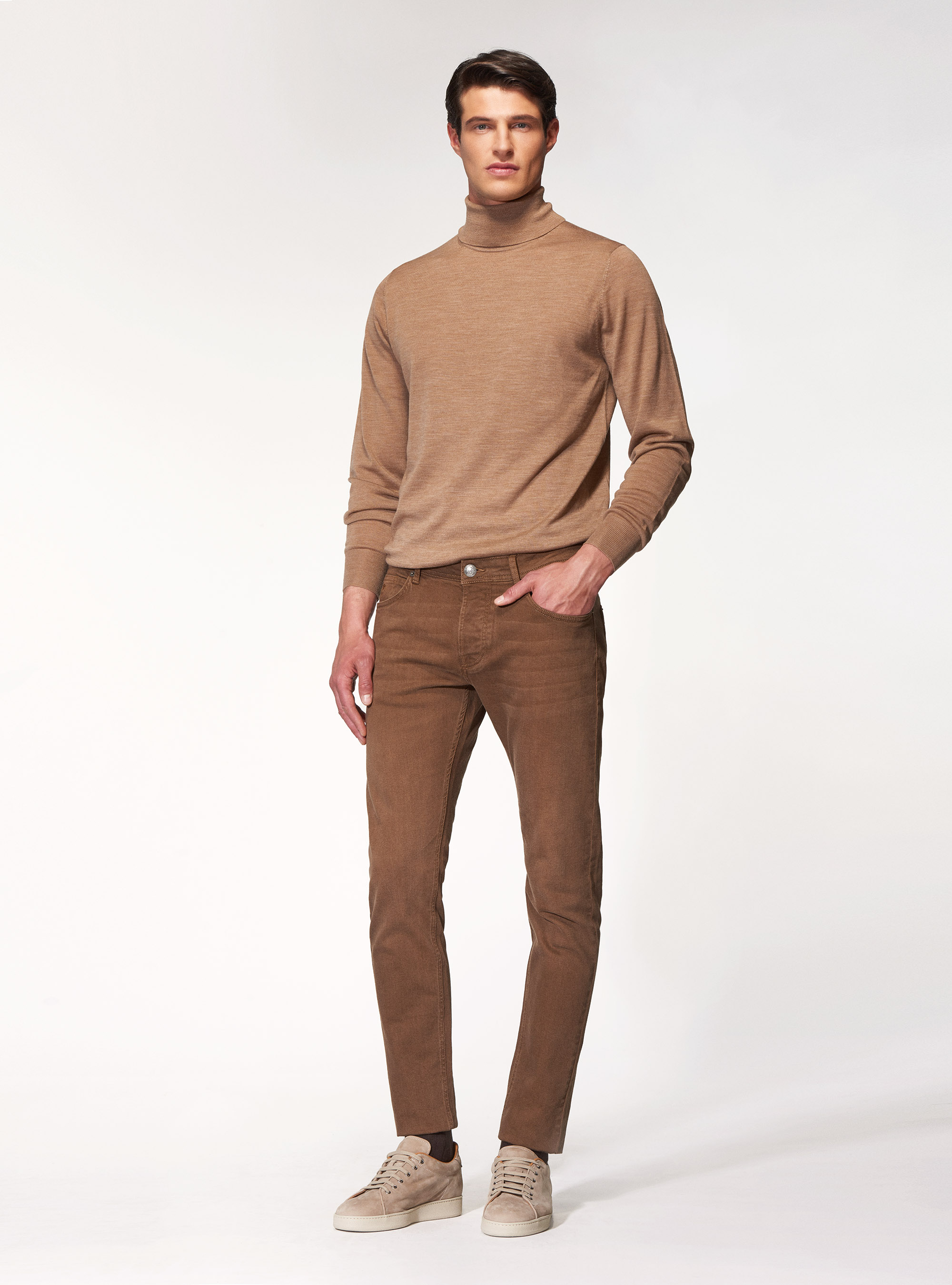 Pantaloni 5 tasche tailor fit, MARRONE