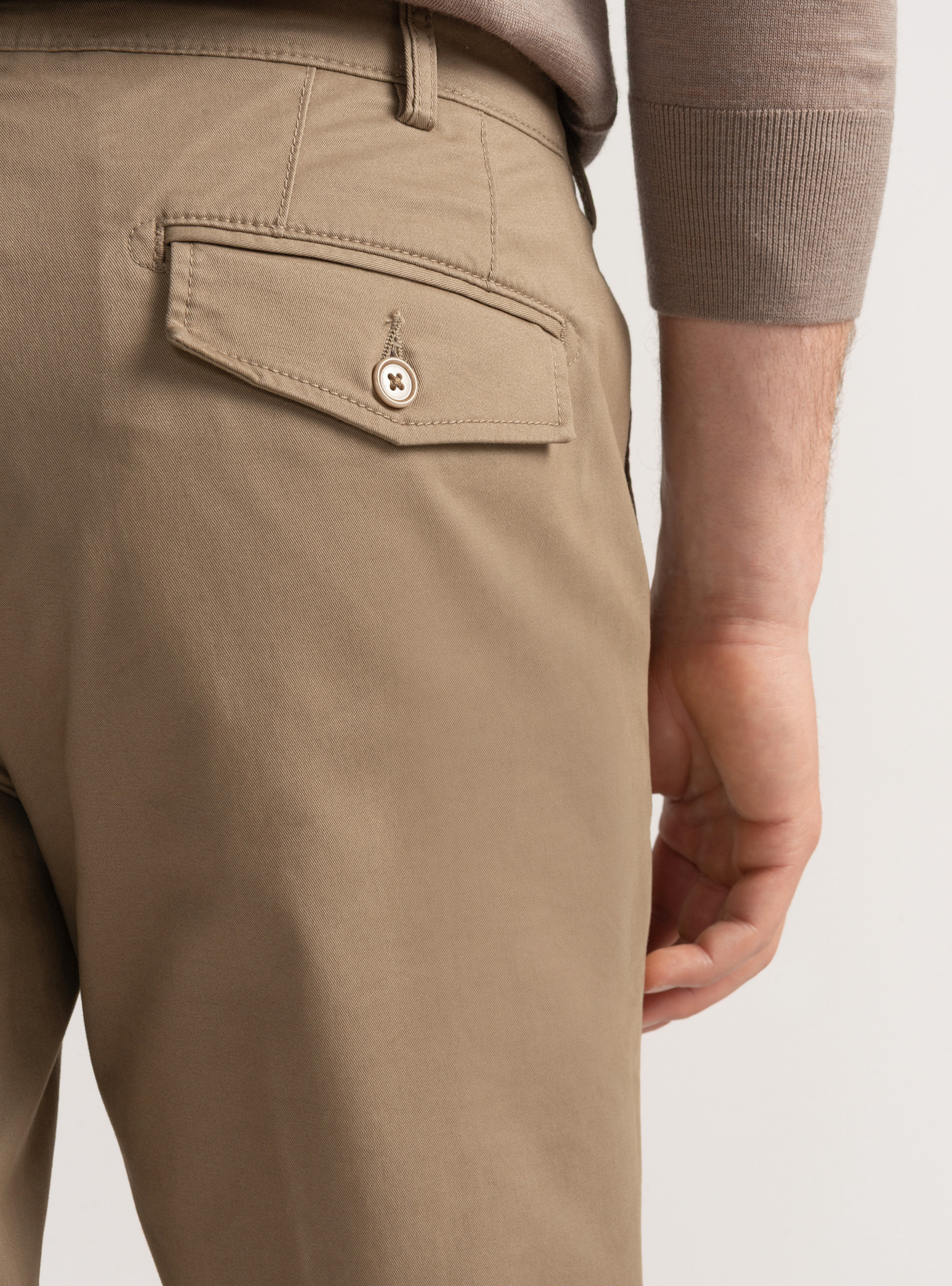 Stretch-Twill Chino-Hose in schmaler Passform, FANGO 0569C