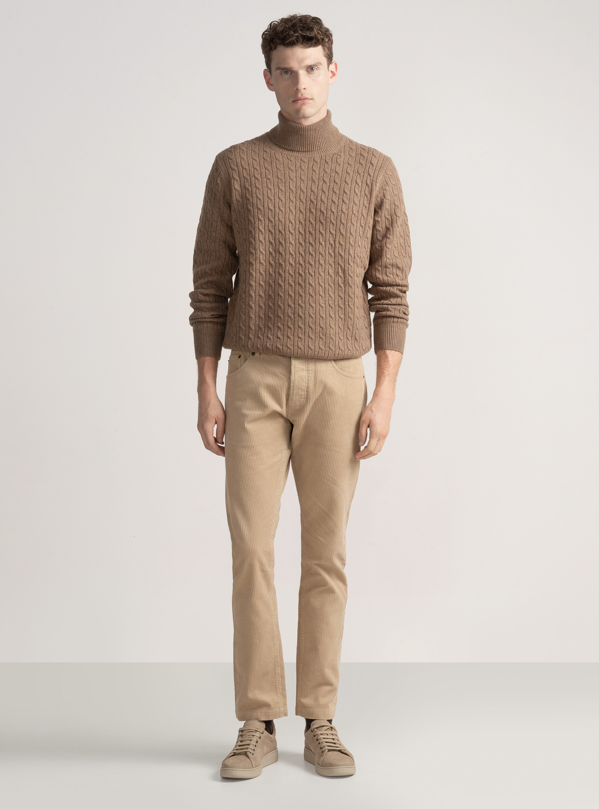 Hochgeschlossener Pullover mit Kaschmirwollborte, FANGO 0569C