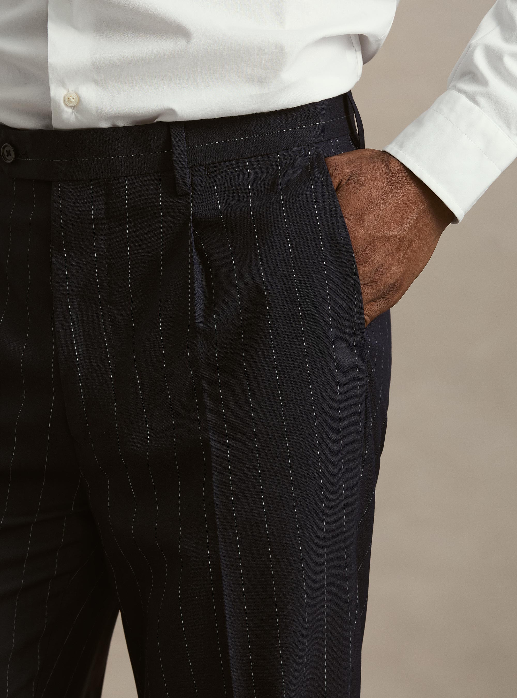 Pantalon de costume ray&eacute; &agrave; pinces, BLEU MARINE