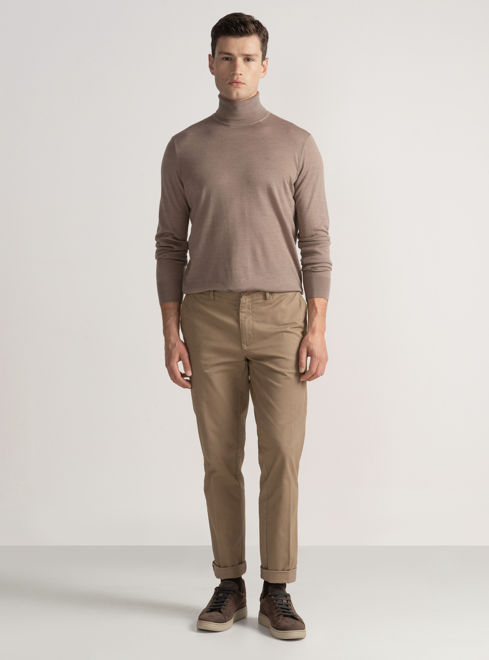 Stretch-Twill Chino-Hose in schmaler Passform, FANGO 0569C