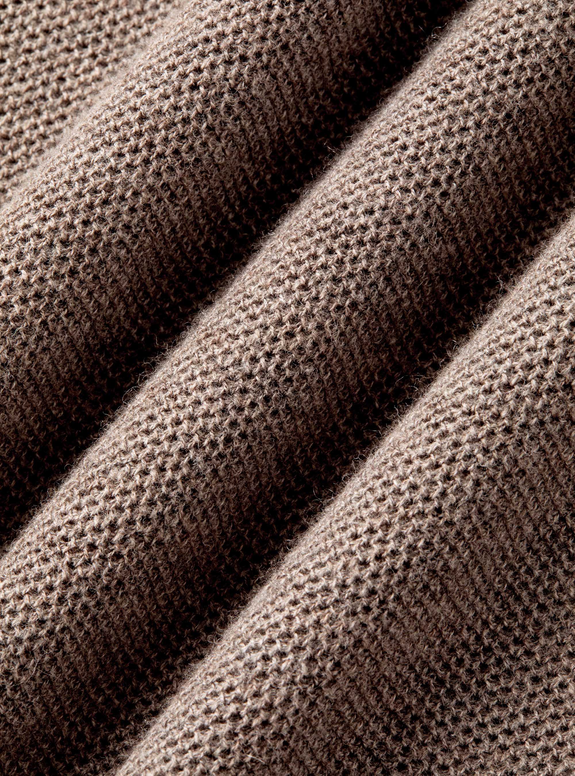 Cotton-cashmere half-zip sweater in honeycomb stitch, MUD