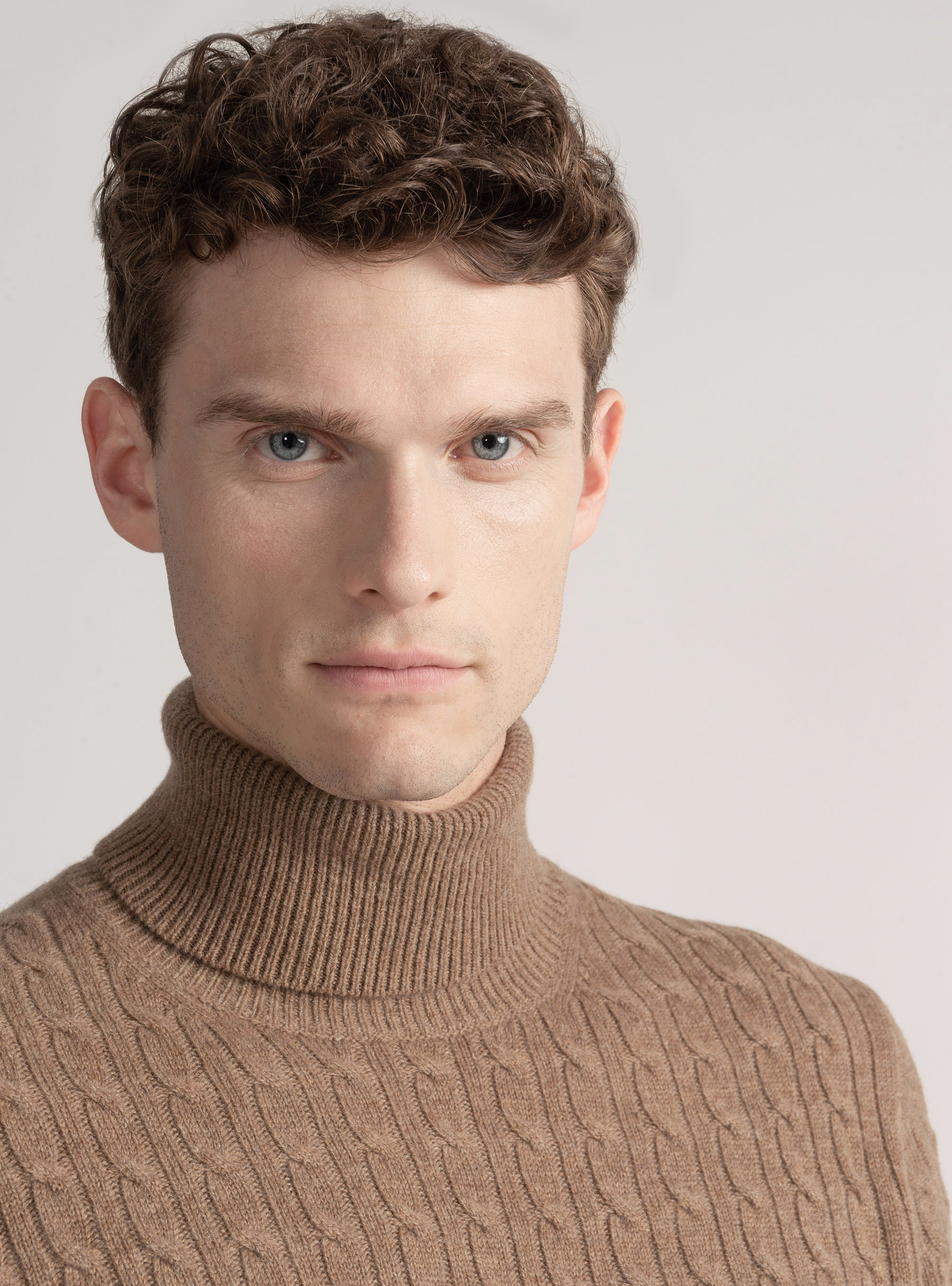 Hochgeschlossener Pullover mit Kaschmirwollborte, FANGO 0569C