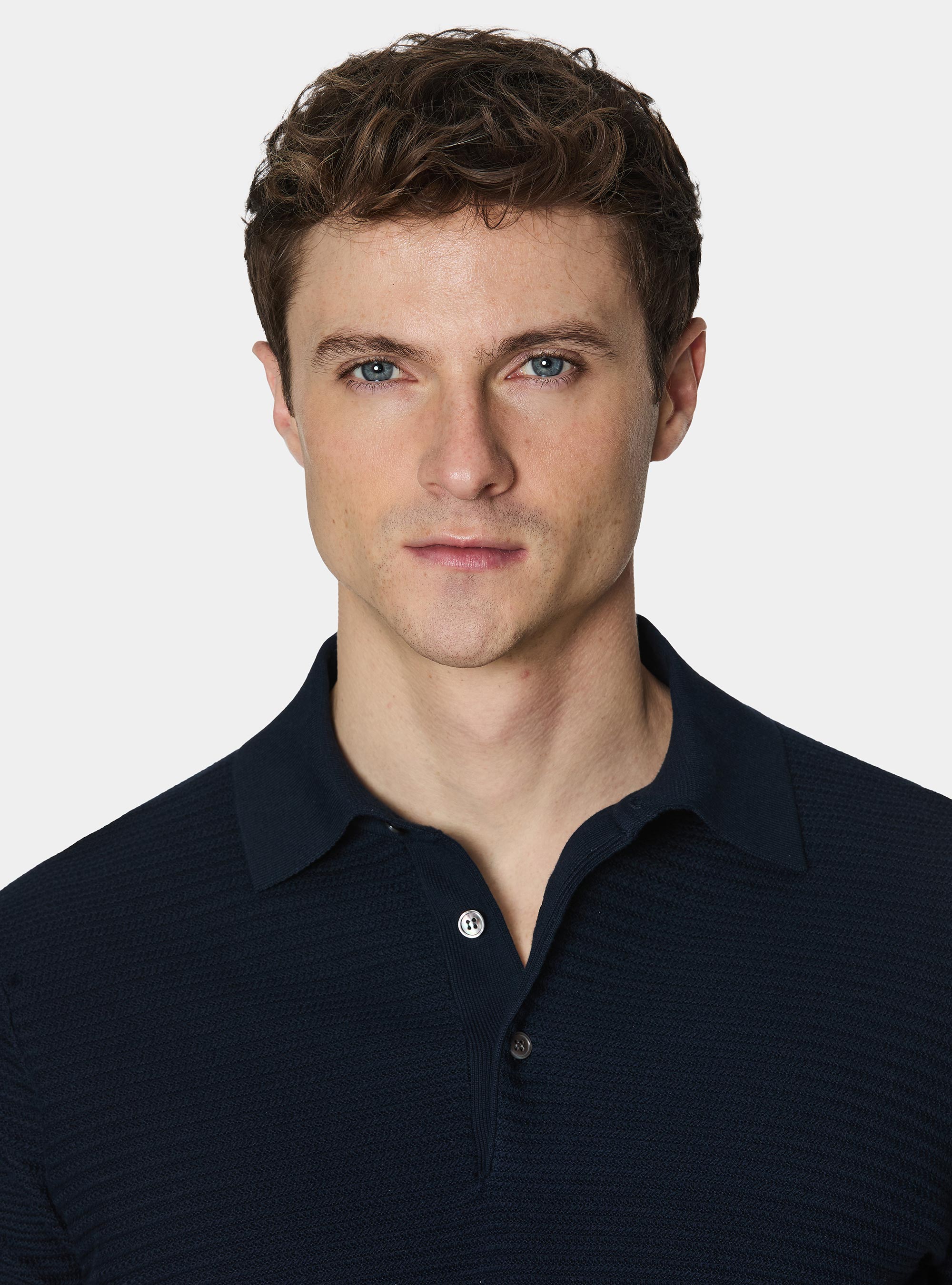 Polo en maille de coton textur&eacute;, BLEU MARINE
