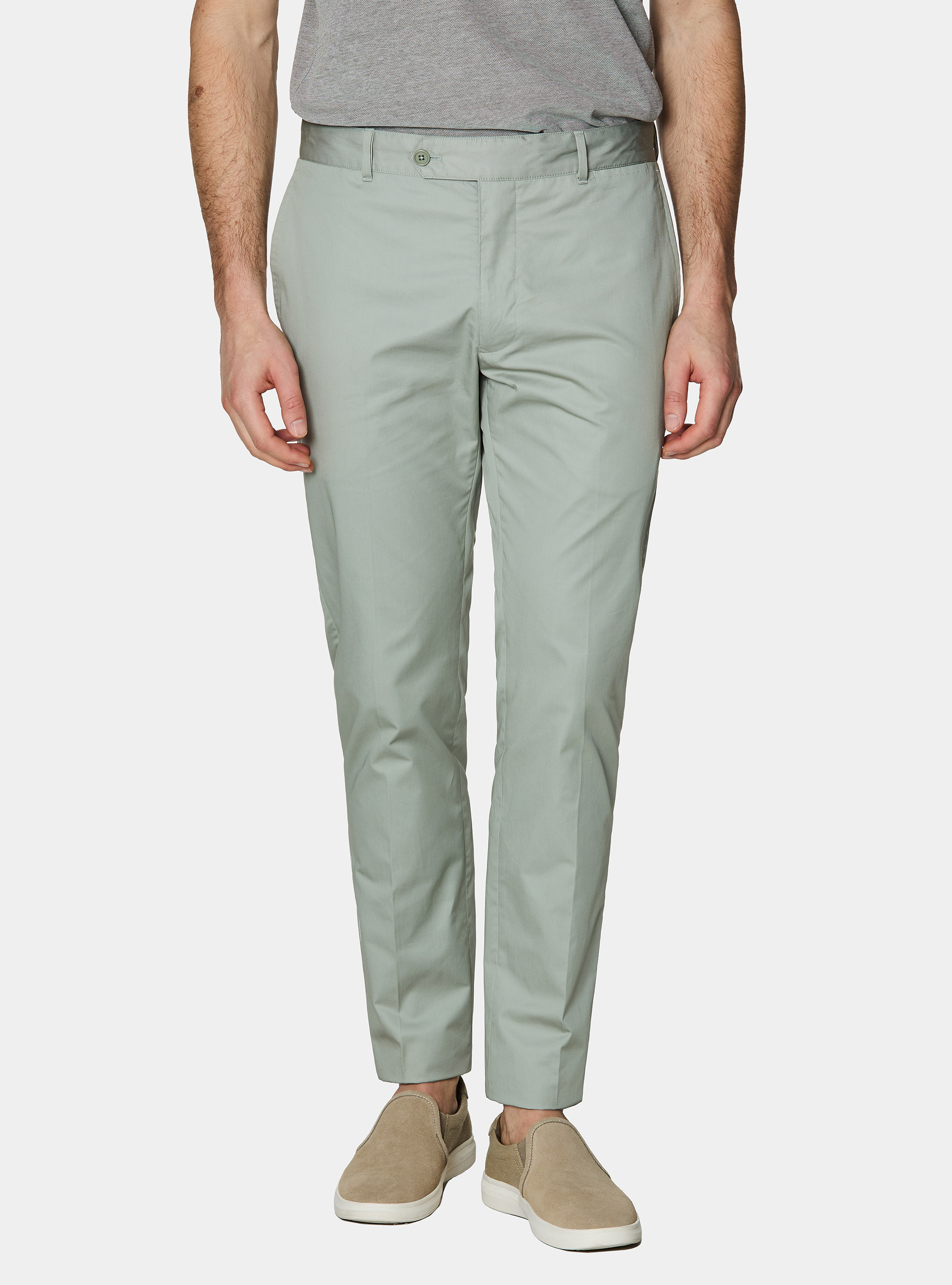 Pantalon chino slim en serg&eacute; l&eacute;ger, VERDE GIADA 0655C