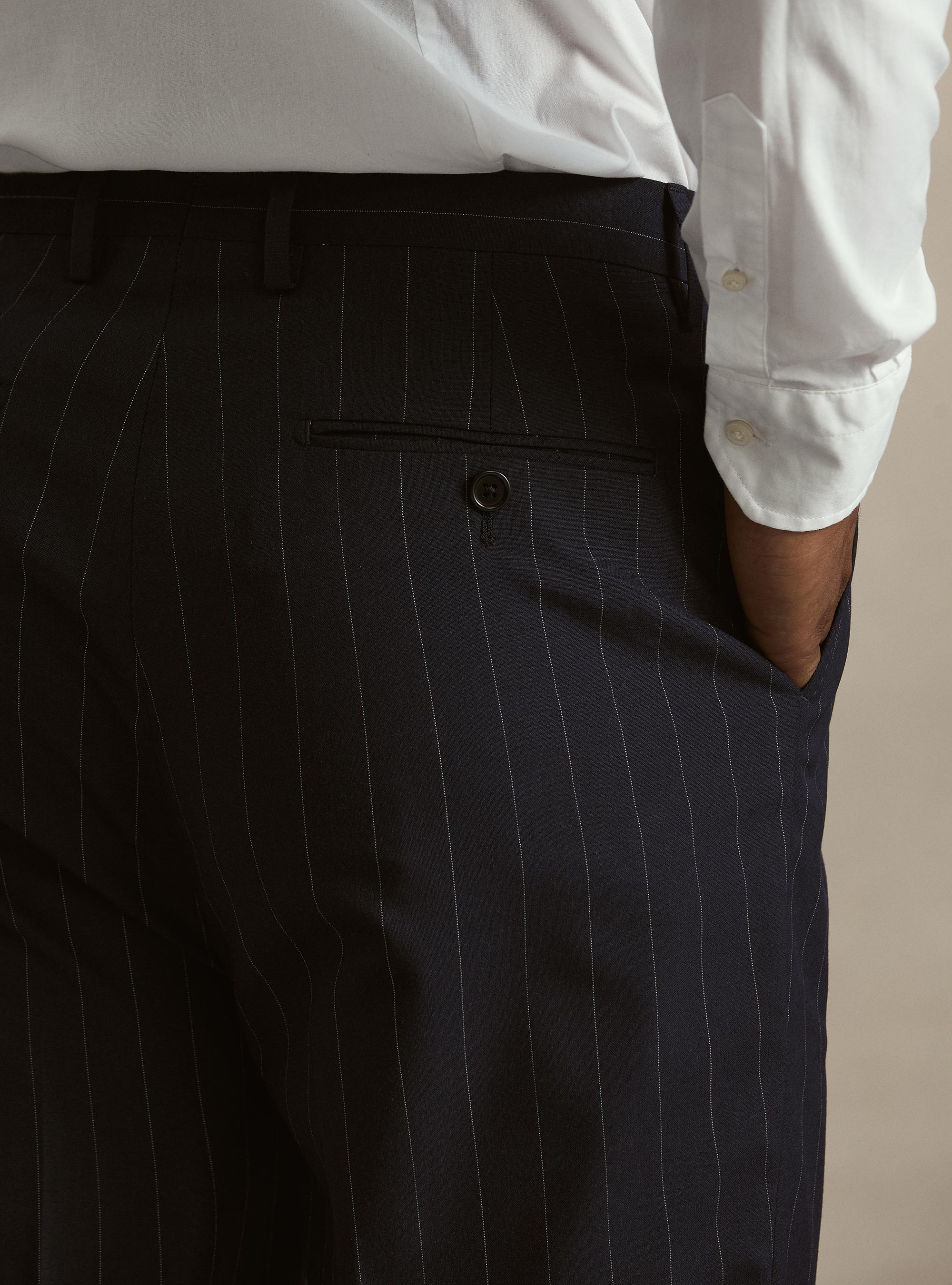 Pantalon de costume ray&eacute; &agrave; pinces, BLEU MARINE